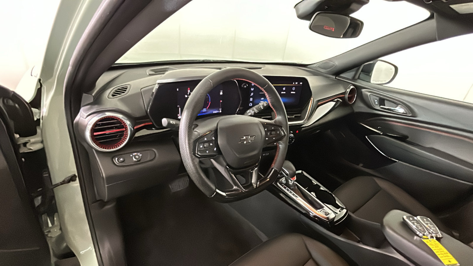 Used 2024 Chevrolet Trax RS w/ Driver Confidence Package FWD image 17