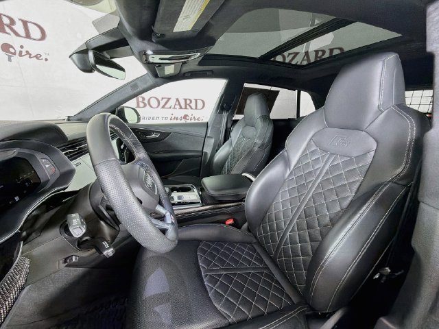 Used 2023 Audi SQ8 Prestige AWD/4WD image 25