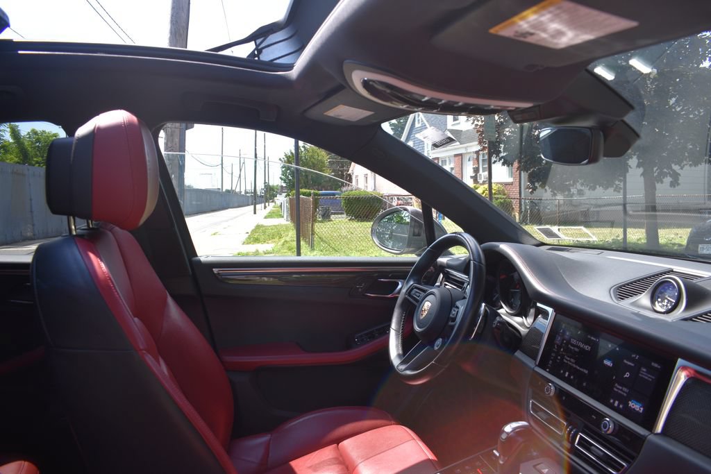 Used 2023 Porsche Macan Turbo AWD/4WD image 21