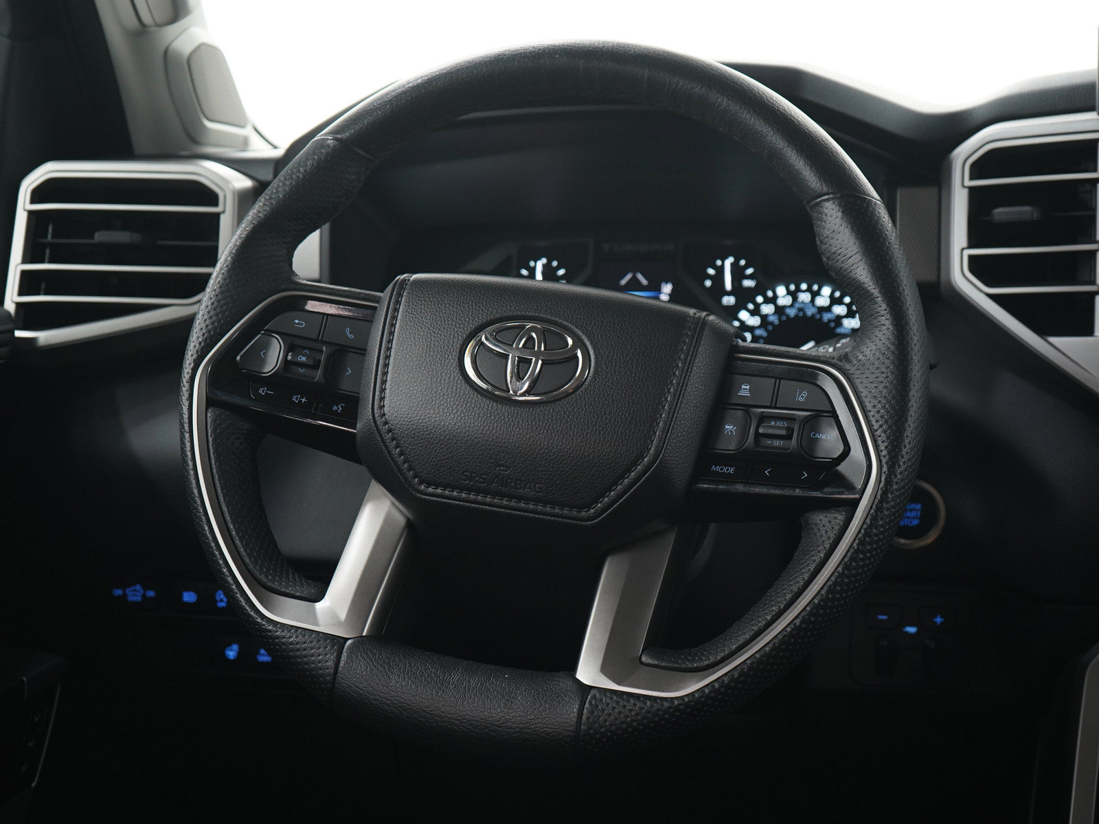 Used 2023 Toyota Tundra Limited AWD/4WD image 14