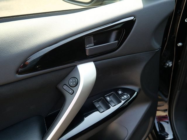 Used 2026 Mitsubishi Eclipse Cross LE AWD/4WD image 15