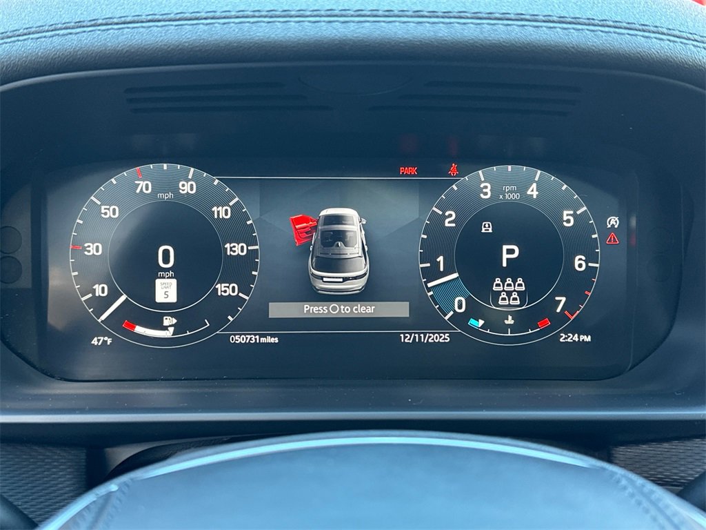 Used 2023 Land Rover Discovery Metropolitan Edition image 21