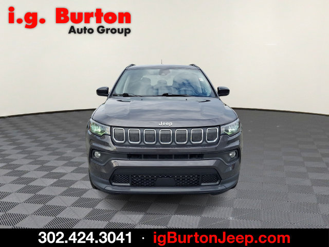 Certified 2022 Jeep Compass Latitude AWD/4WD image 2