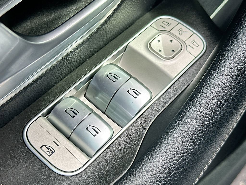 Used 2024 Mercedes-Benz GLE 450e GLE 450e Plug-In Hybrid Sport image 19