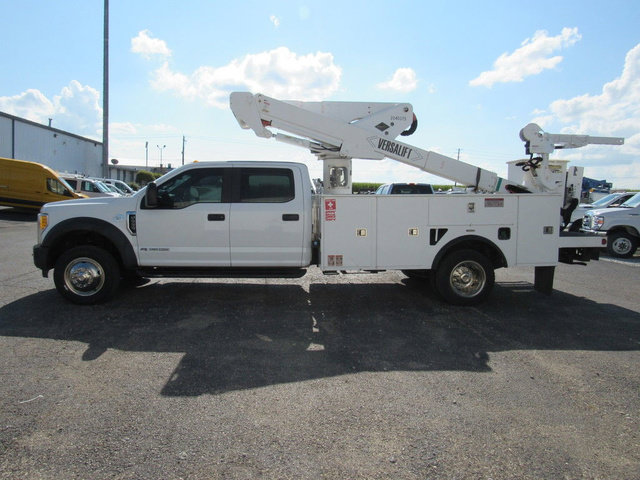Used 2017 Ford F550 2WD Crew Cab Super Duty image 6