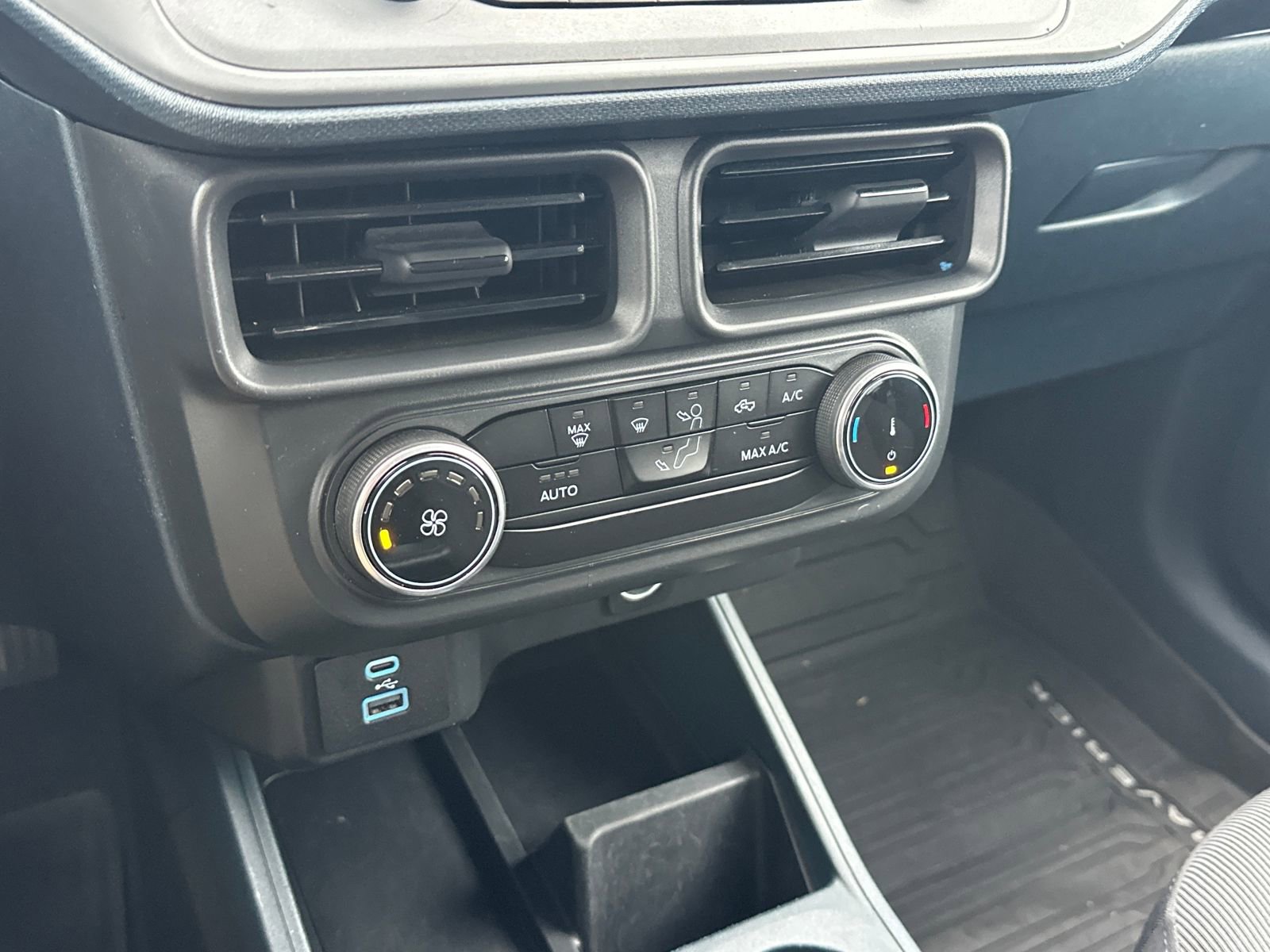 Used 2024 Ford Maverick XL image 15