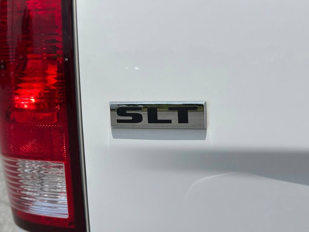 Used 2021 RAM 1500 Classic SLT AWD/4WD image 40