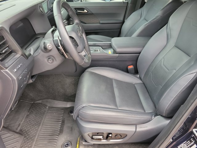 Used 2024 Lexus GX 550 w/ Accessory Package (Z1) AWD/4WD image 5