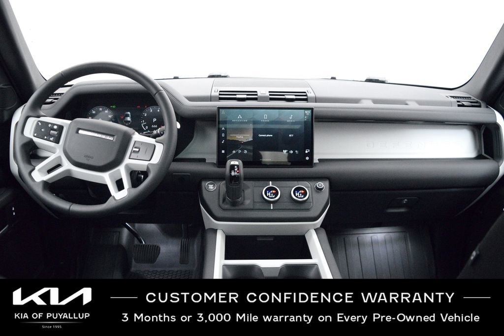 Used 2025 Land Rover Defender 110 S image 17