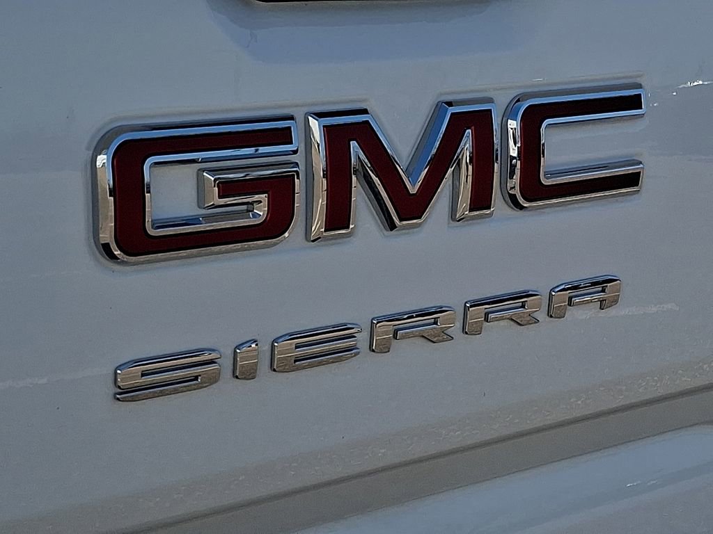 Used 2025 GMC Sierra 1500 SLE w/ X31 Off-Road Package AWD/4WD image 31