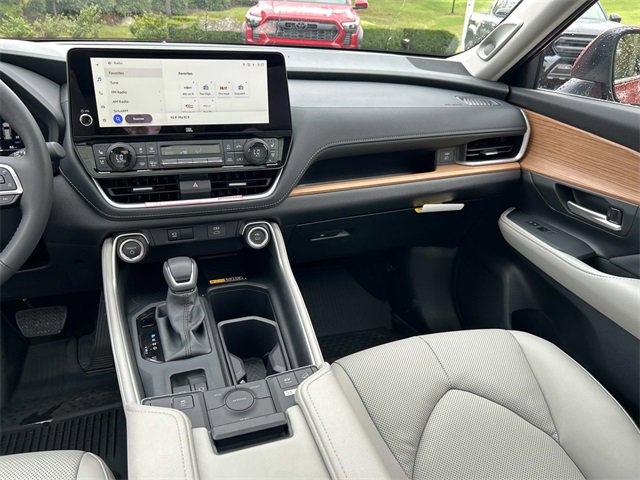 New 2026 Toyota Grand Highlander Limited image 17