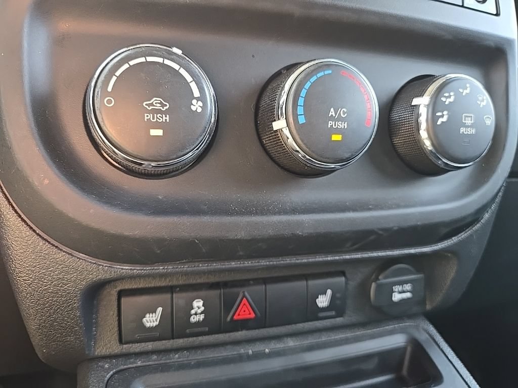 Used 2017 Jeep Patriot High Altitude AWD/4WD image 24