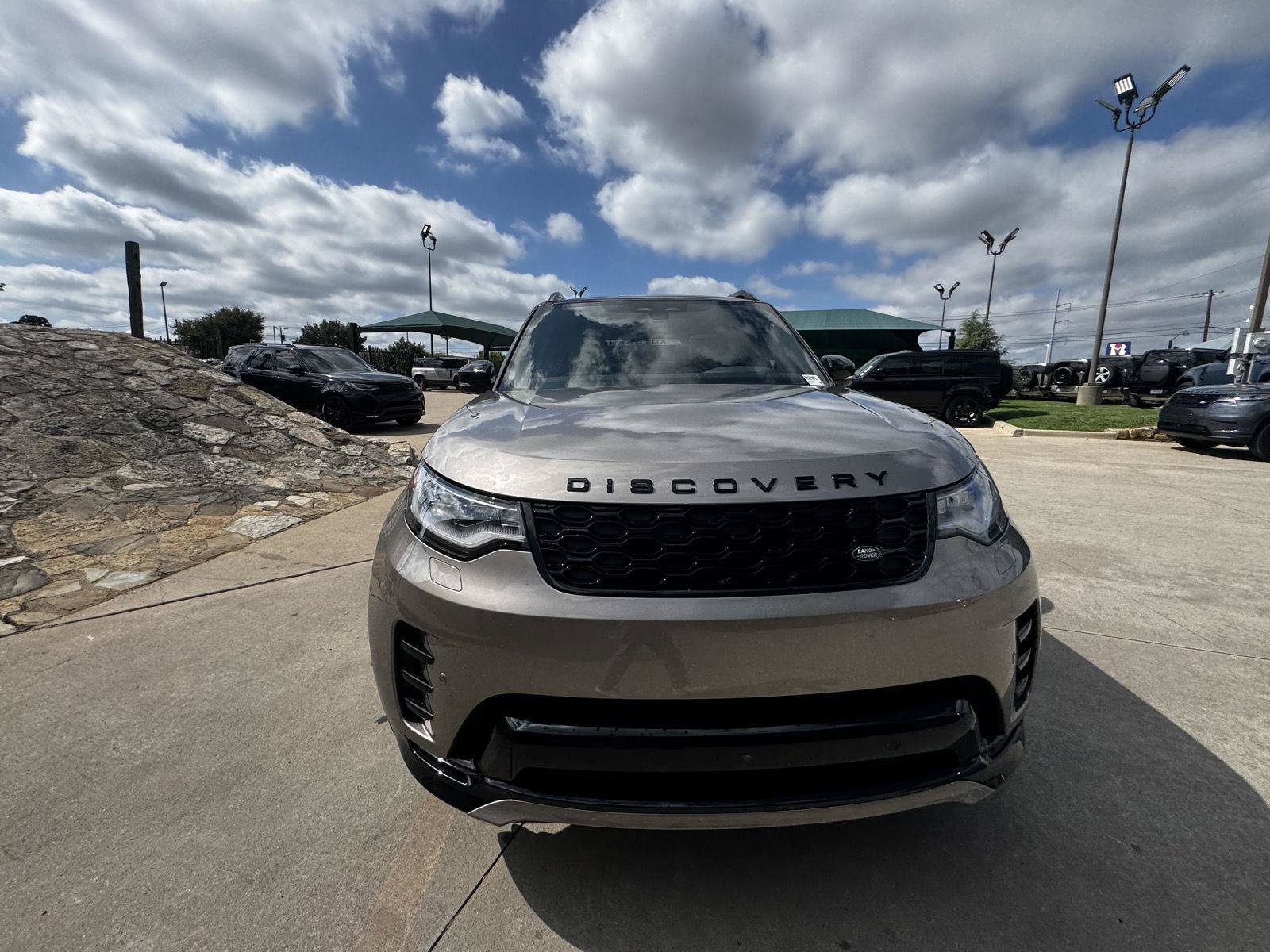 Certified 2026 Land Rover Discovery Dynamic SE AWD/4WD image 12