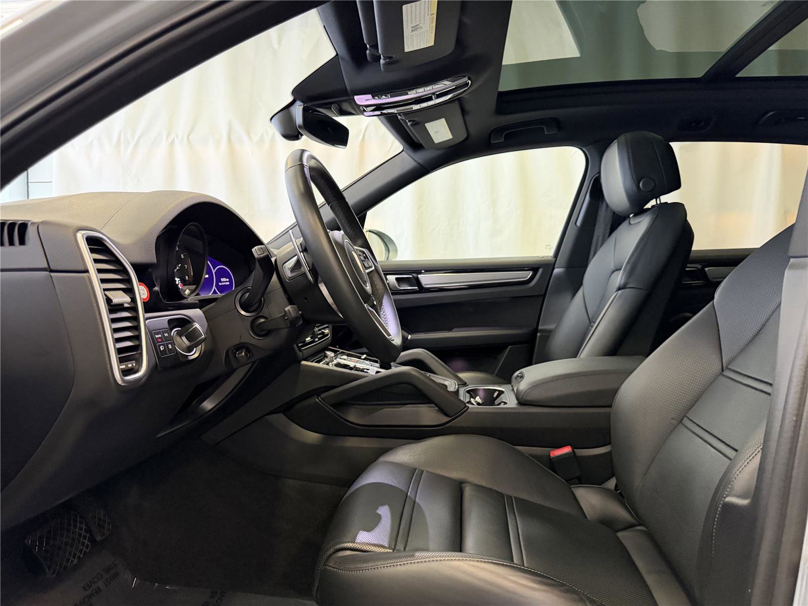 Certified 2022 Porsche Cayenne E-Hybrid image 5