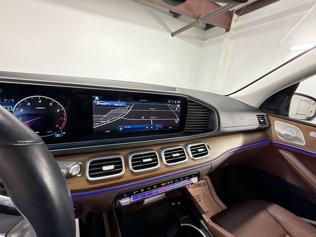 Used 2024 Mercedes-Benz GLS 450 4MATIC image 18