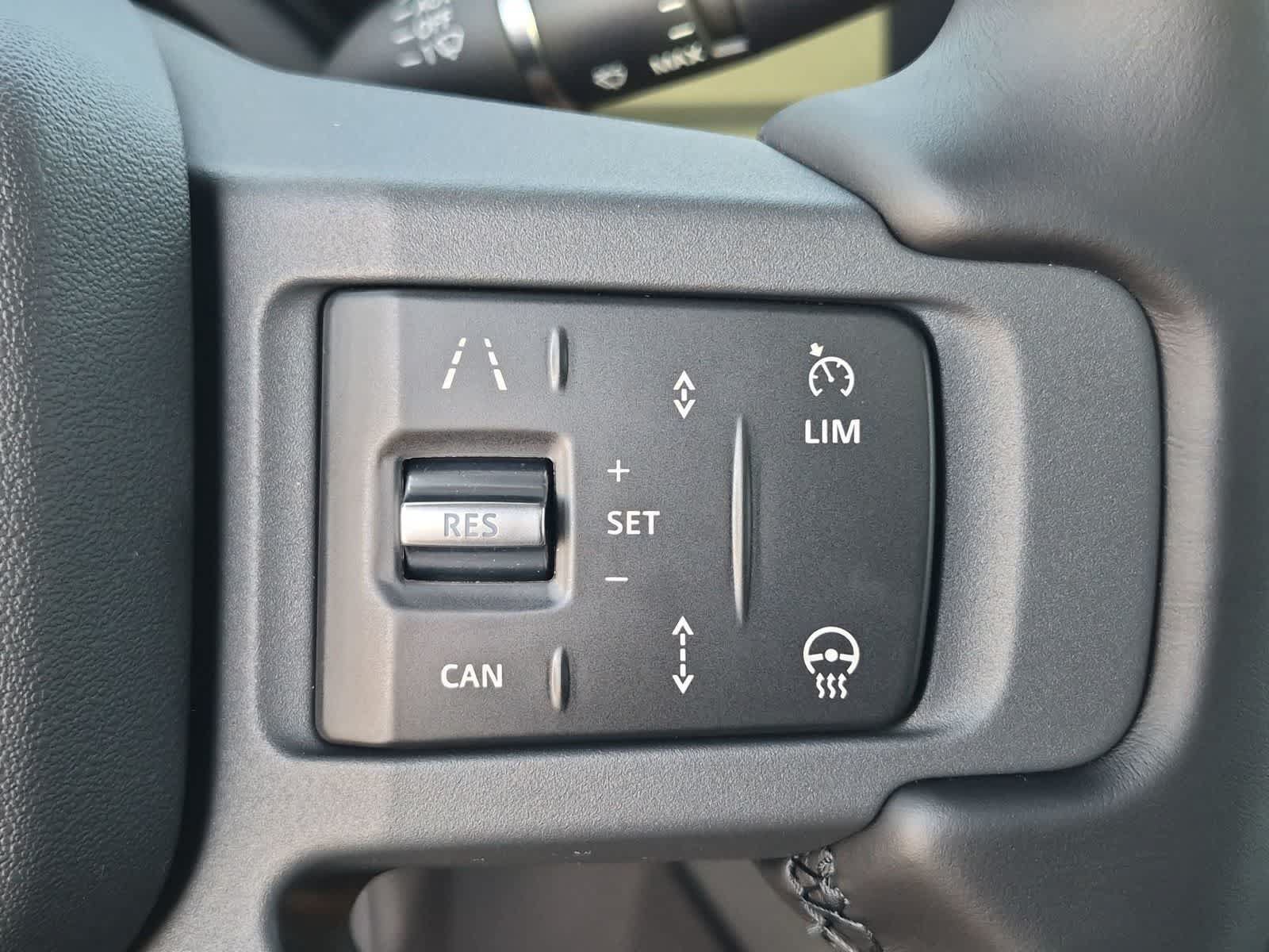 New 2026 Land Rover Defender 110 X-Dynamic SE AWD/4WD image 19