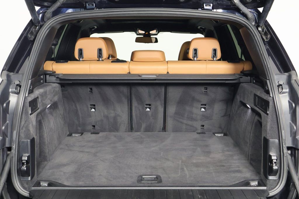 Used 2022 BMW X5 M50i image 14