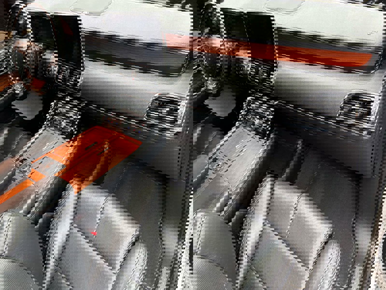 Used 2019 Lincoln Navigator Reserve image 12