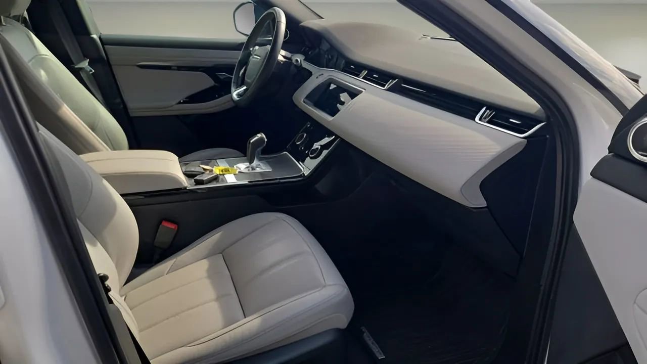 Used 2020 Land Rover Range Rover Evoque S image 26