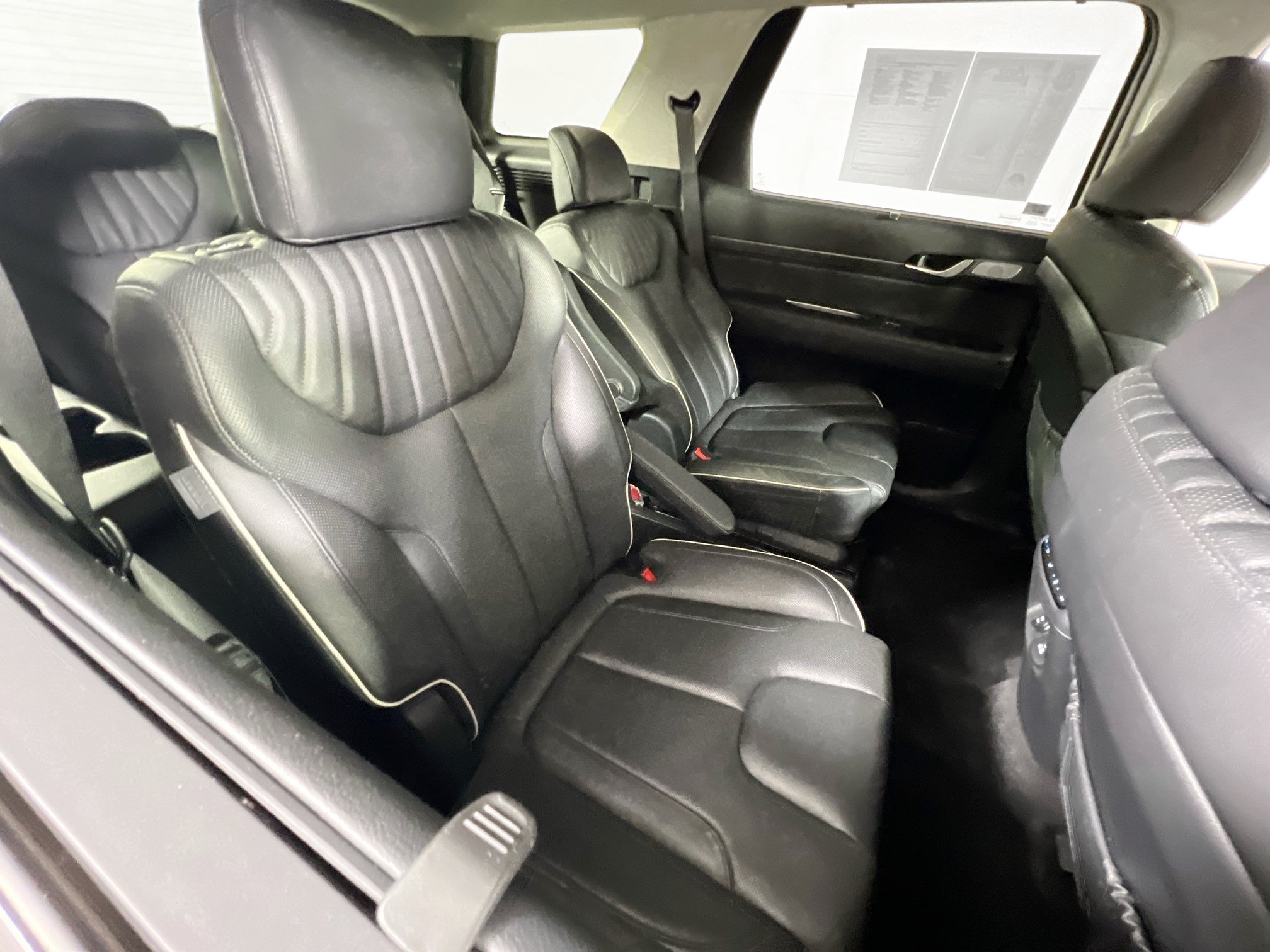 Used 2023 Hyundai Palisade Limited AWD/4WD image 28