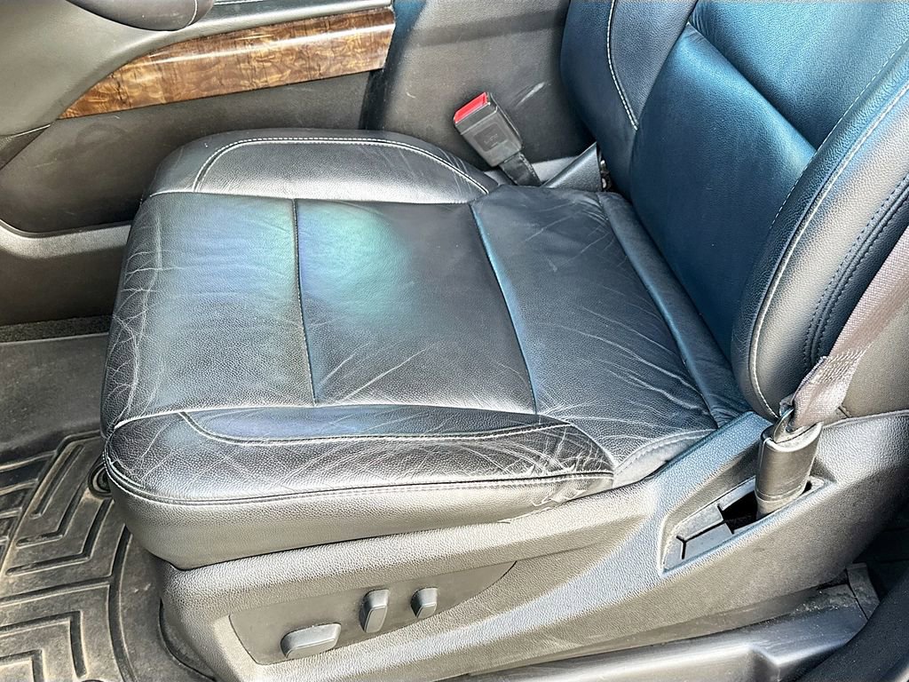 Used 2017 Chevrolet Suburban LT w/ LT Signature Package image 20