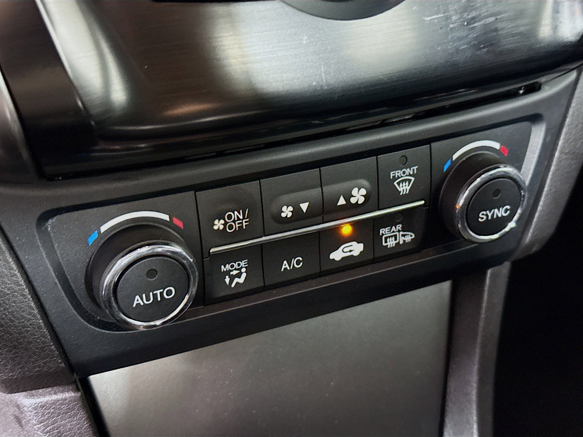 Used 2014 Acura ILX w/ Premium Package image 16