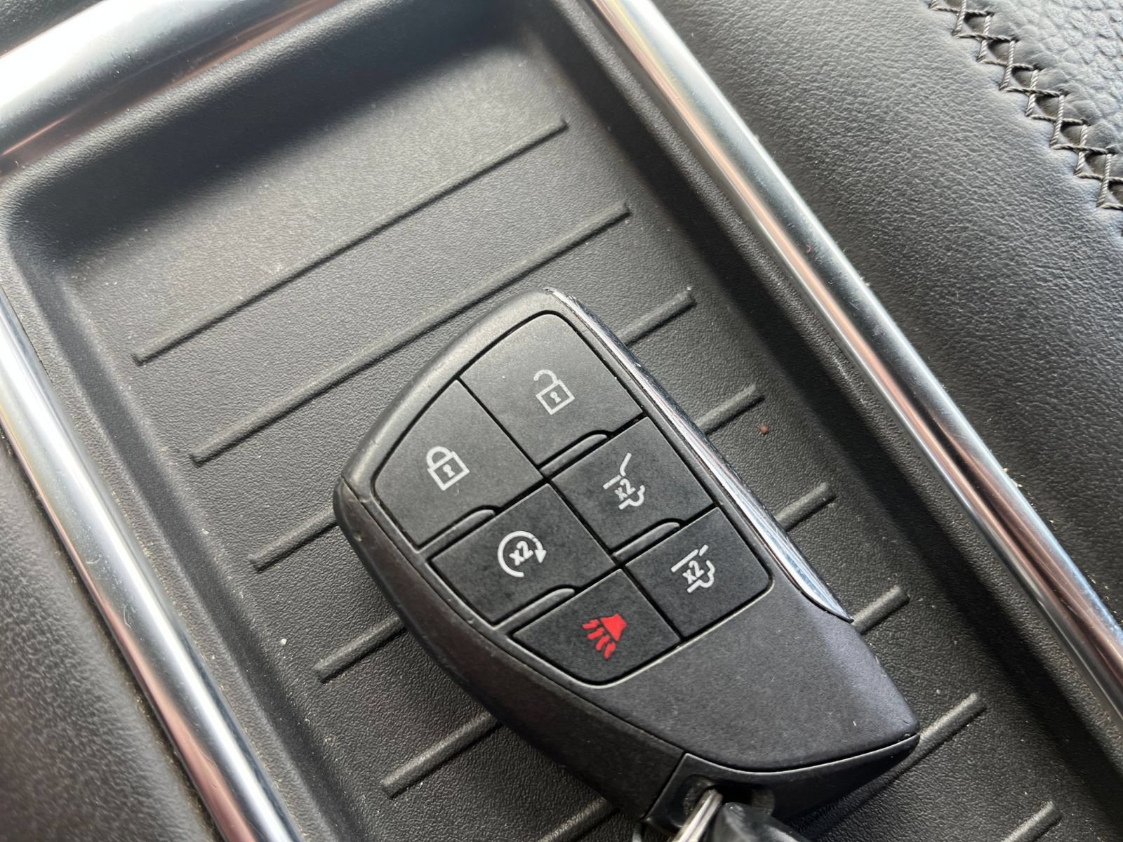 Used 2023 GMC Yukon Denali AWD/4WD image 19