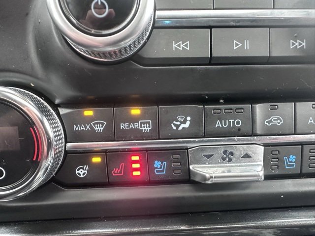 Used 2022 Ford Expedition Max Limited image 24