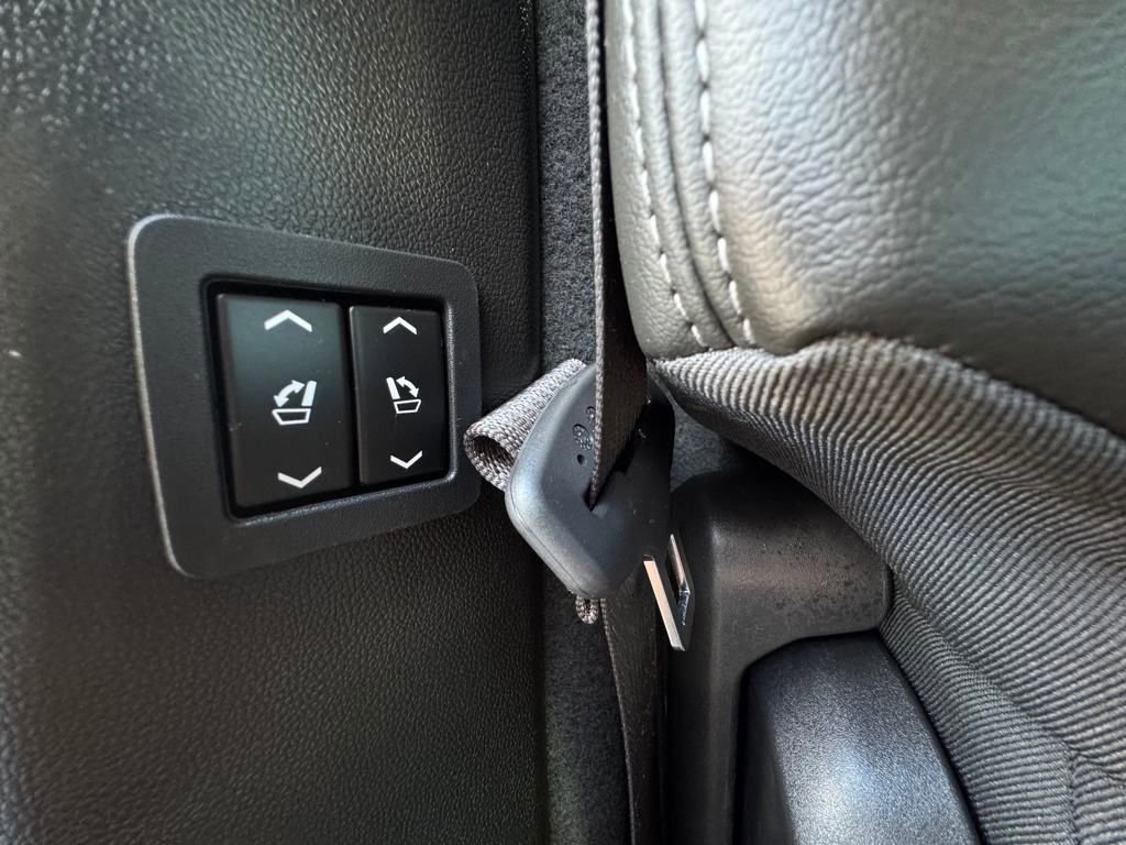 Used 2023 Cadillac XT6 Premium Luxury image 12