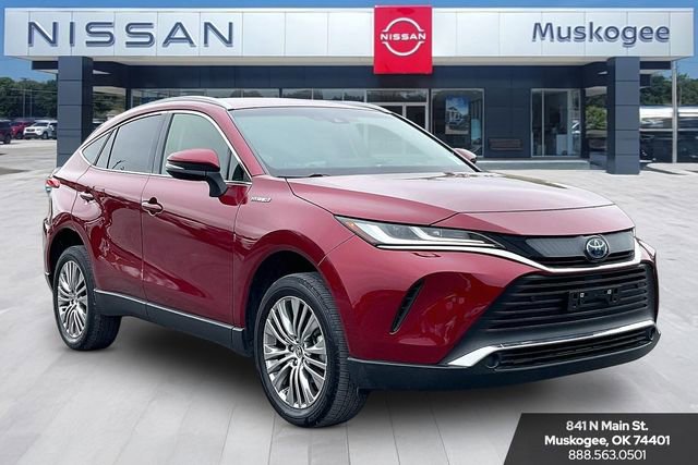 Used 2021 Toyota Venza XLE w/ Softex Package