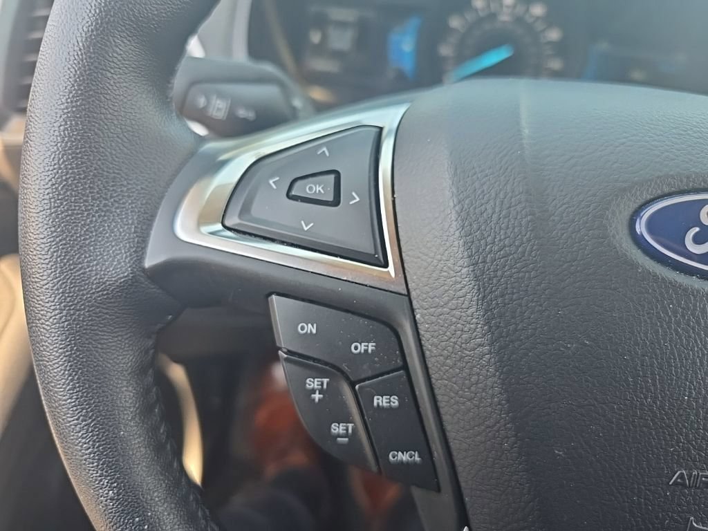Used 2024 Ford Edge SEL AWD/4WD image 16
