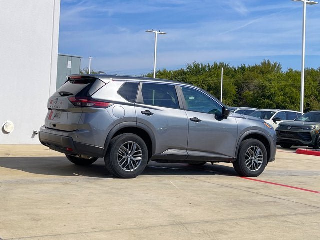 Used 2024 Nissan Rogue S FWD image 8
