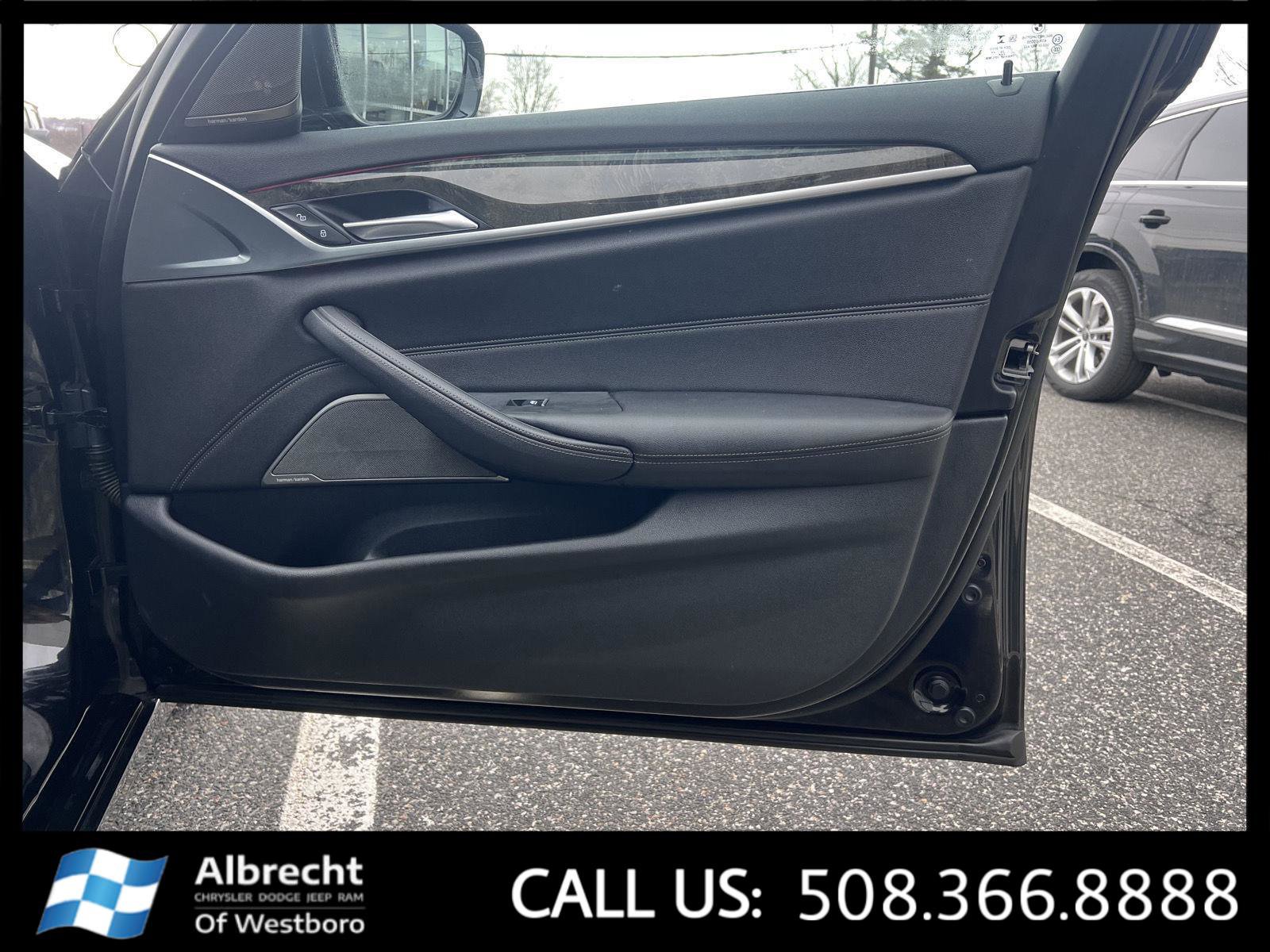 Used 2021 BMW 530i xDrive w/ Premium Package image 22