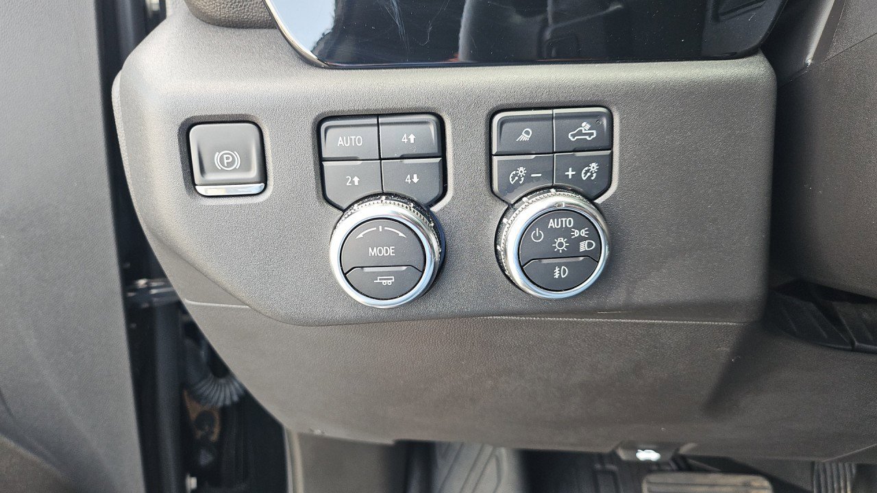 Used 2024 GMC Sierra 1500 SLT w/ SLT Premium Plus Package AWD/4WD image 17