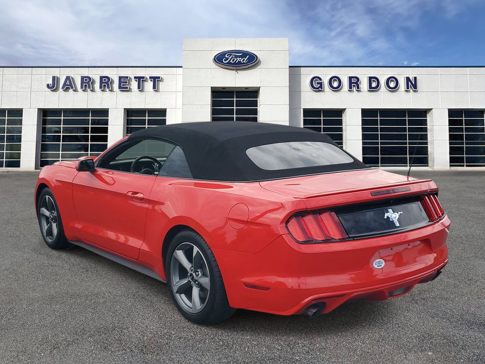 Used 2016 Ford Mustang Convertible w/ Equipment Group 051A RWD image 3
