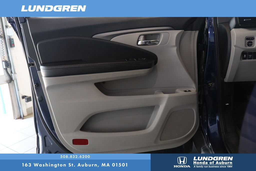 Used 2017 Honda Ridgeline RTL-T image 9