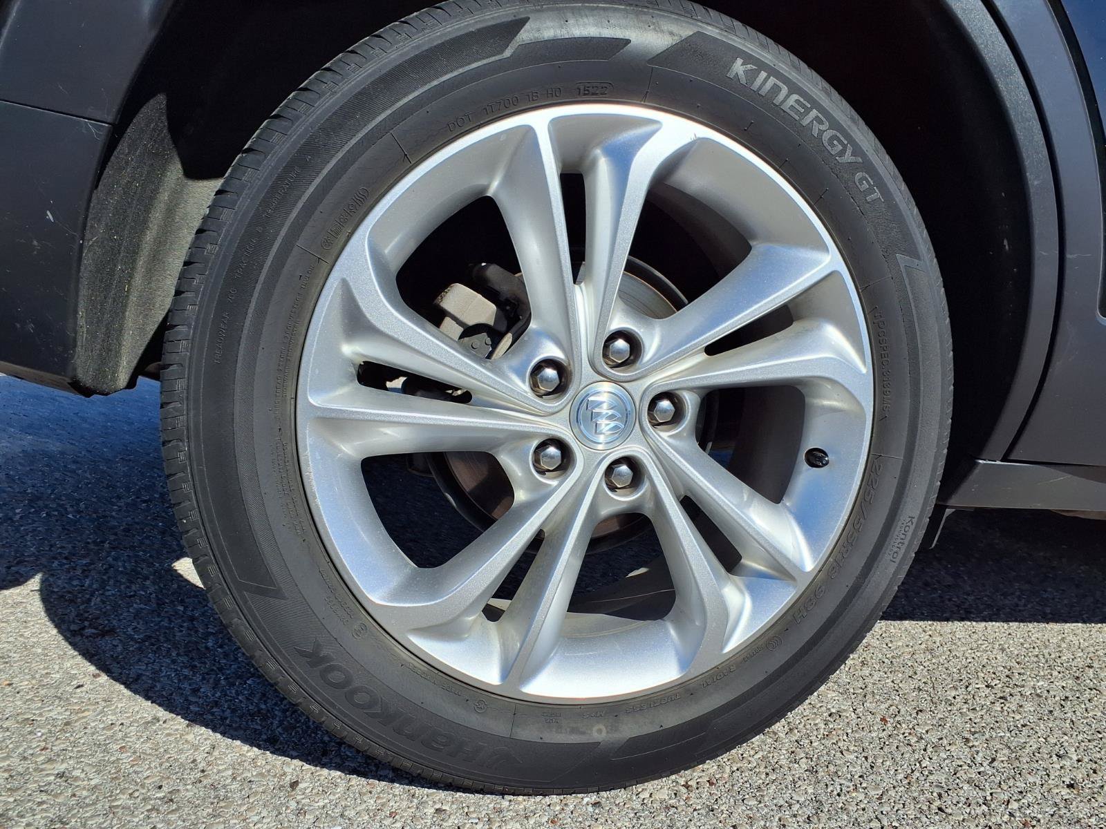 Used 2023 Buick Encore GX Preferred w/ Cold Weather Comfort Package AWD/4WD image 32