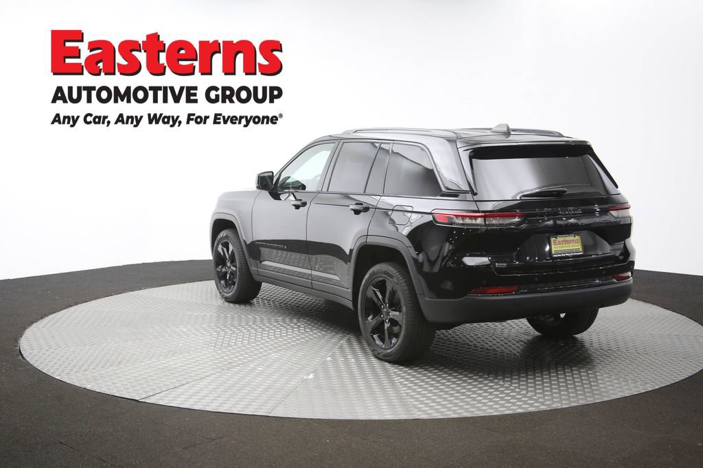 Used 2023 Jeep Grand Cherokee Limited w/ Black Appearance Package AWD/4WD image 66