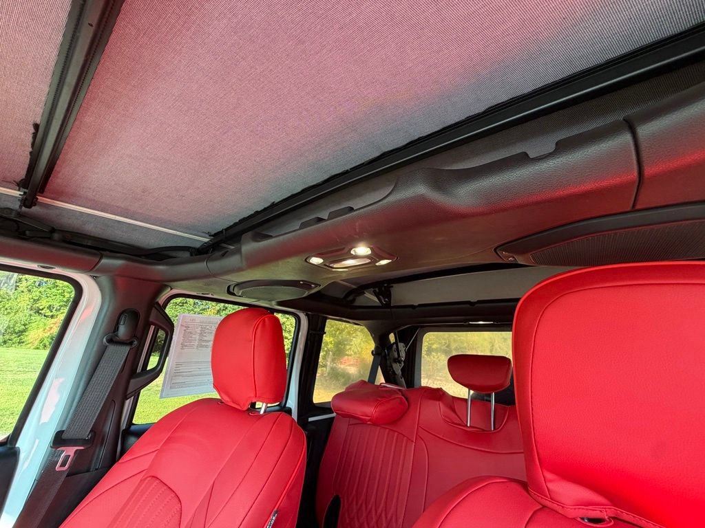 Used 2021 Jeep Wrangler Unlimited Rubicon AWD/4WD image 23