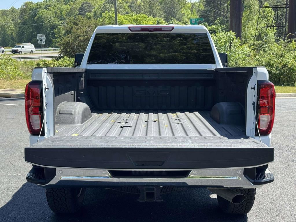 Used 2025 GMC Sierra 2500 SLE w/ SLE Value Package; AWD/4WD image 16
