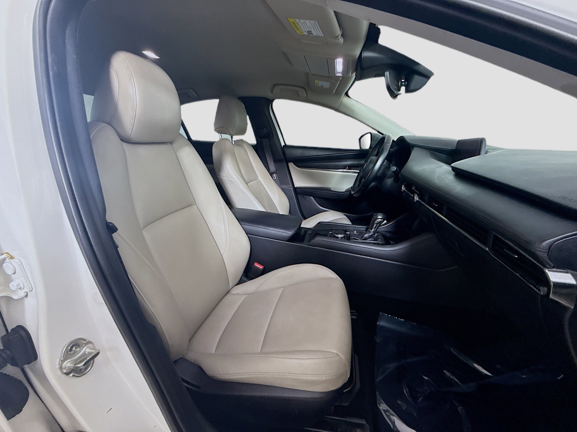 Used 2019 MAZDA MAZDA3 Sedan w/ Preferred Package image 28