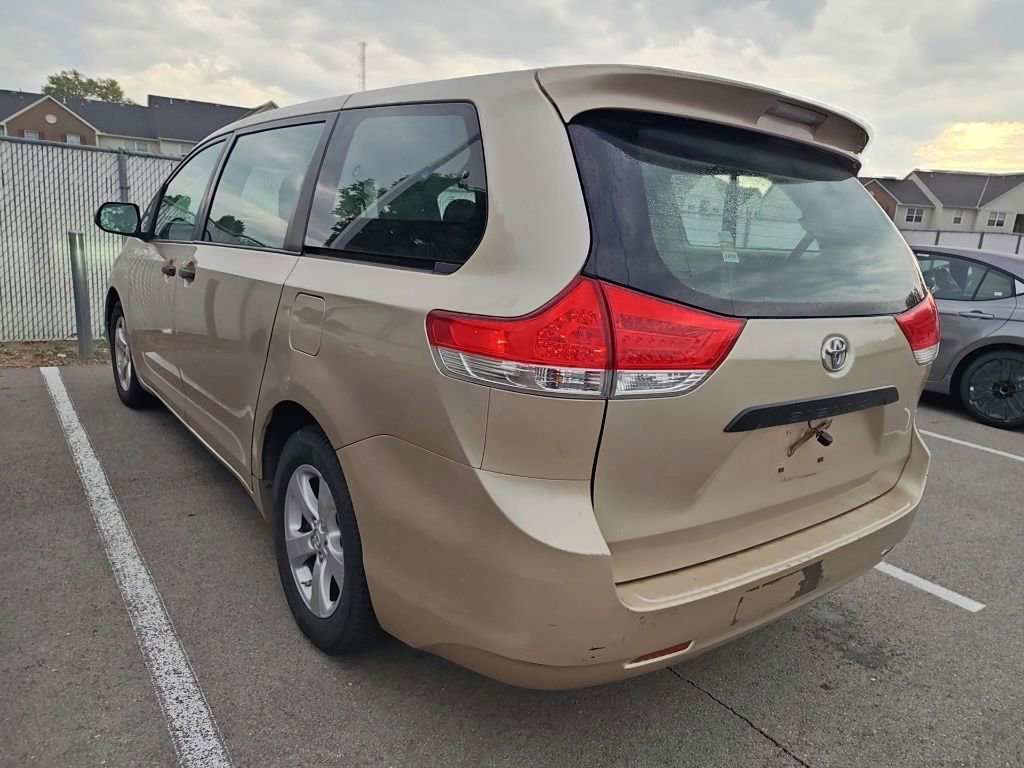 Used 2013 Toyota Sienna L FWD image 5