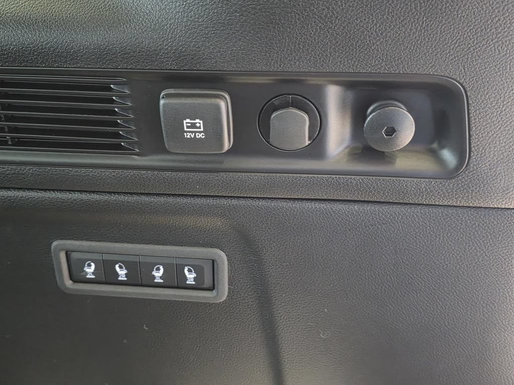 New 2025 Jeep Wagoneer L Series III w/ Premium Group I AWD/4WD image 13