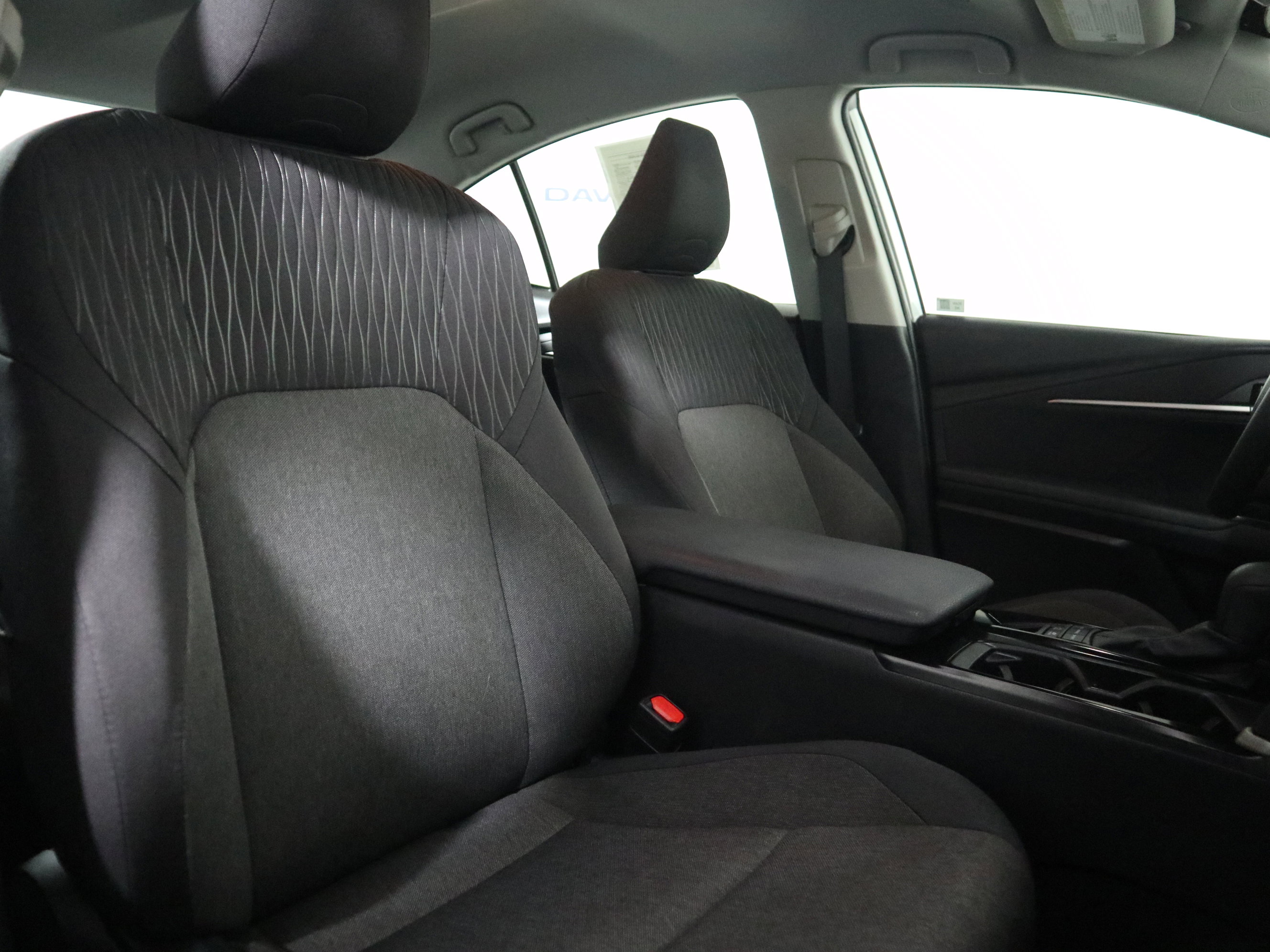 Used 2025 Toyota Camry LE FWD image 20