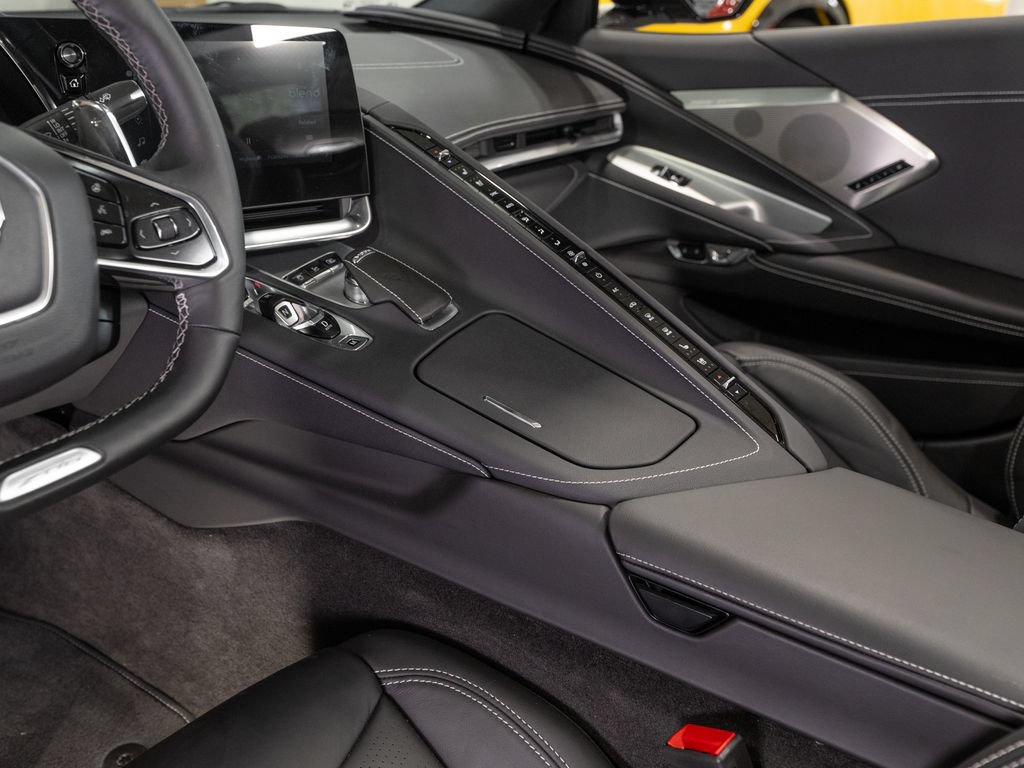 Used 2024 Chevrolet Corvette Z06 RWD image 22