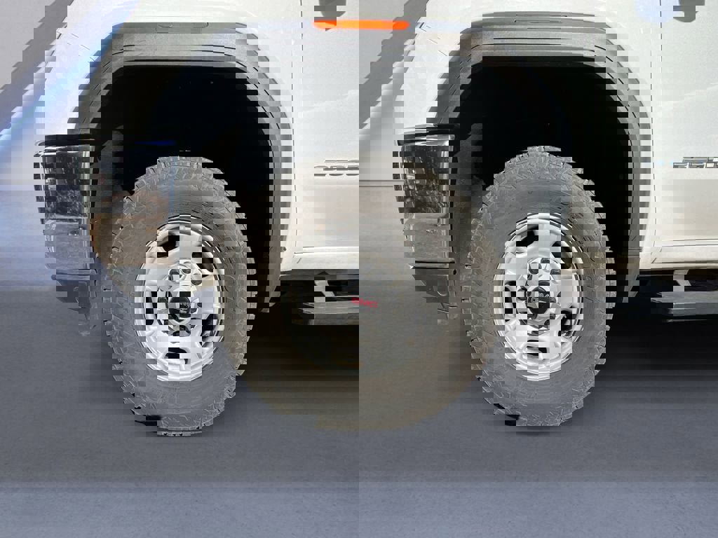 Used 2021 GMC Sierra 2500 4x4 Crew Cab w/ Convenience Package image 14