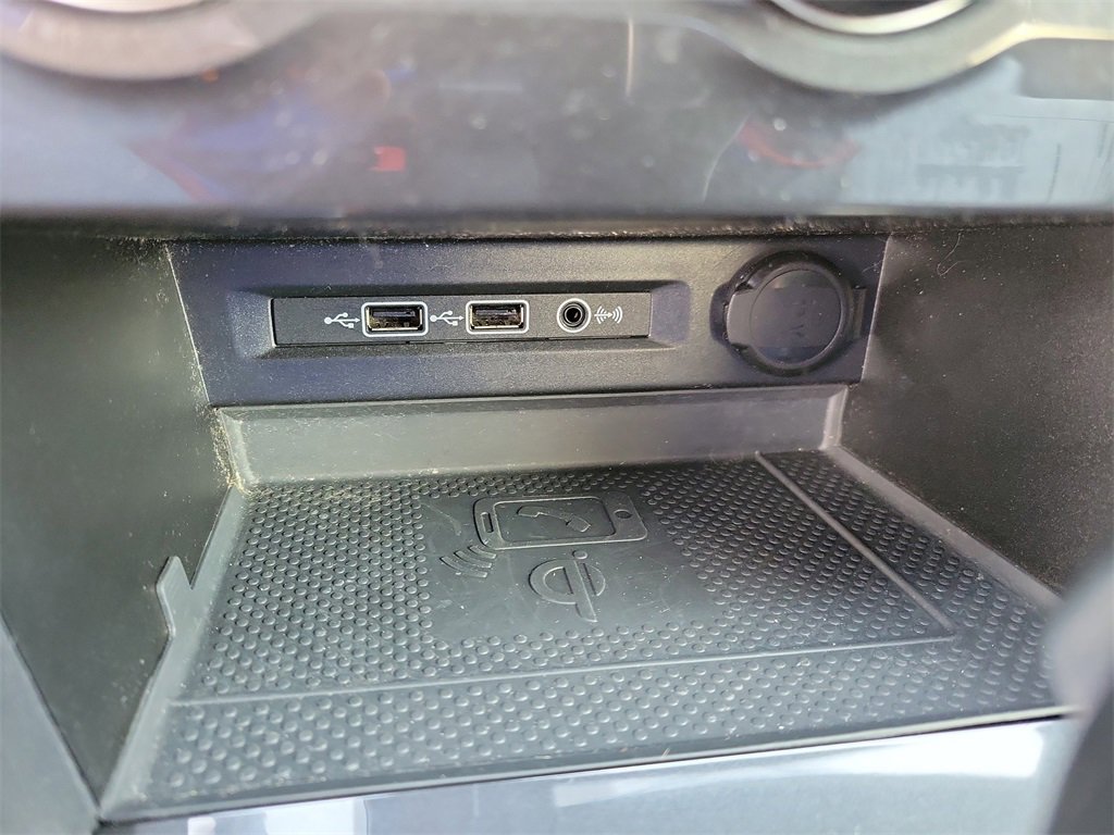 Used 2020 Volkswagen Tiguan SEL Premium R-Line w/ 3rd Row Seat Package image 40