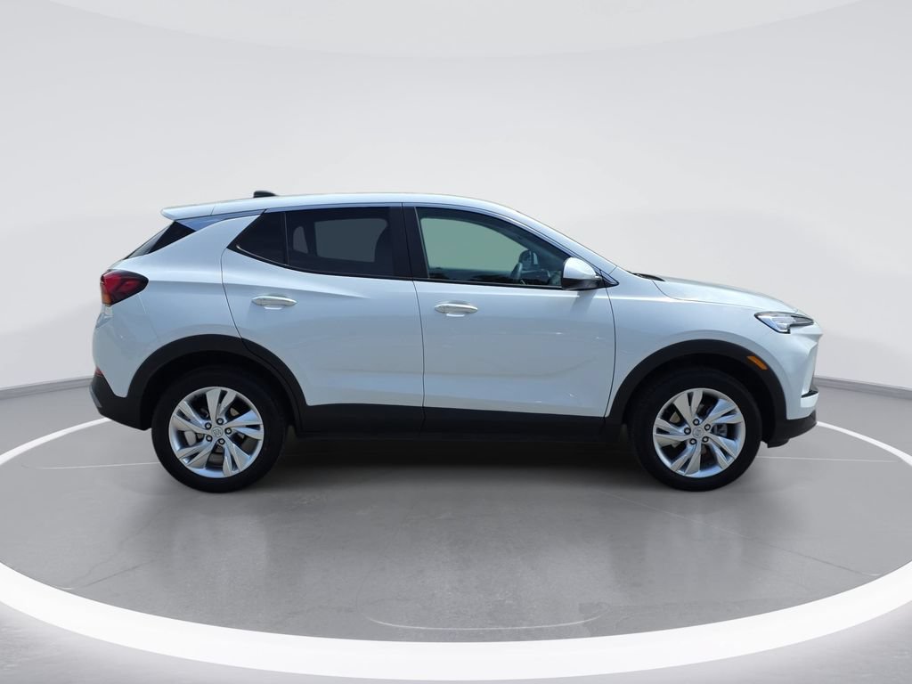 Certified 2024 Buick Encore GX Preferred AWD/4WD image 2