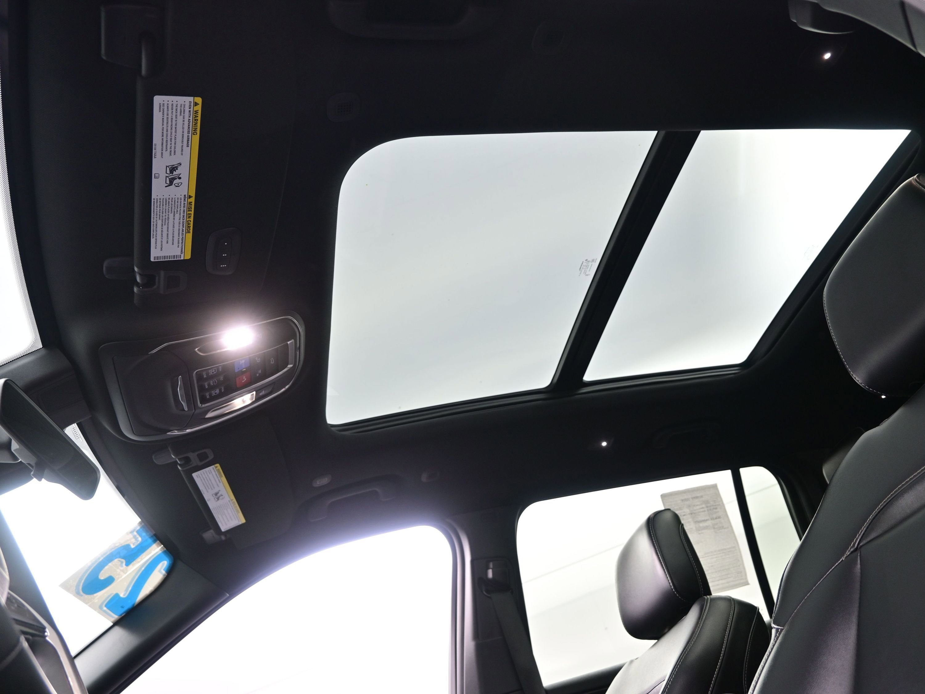 Used 2025 Jeep Grand Cherokee L Limited w/ Black Appearance Package image 19