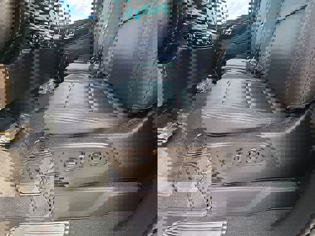 Used 2024 Chevrolet Silverado 2500 LT w/ Convenience Package image 35